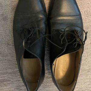 Jack Erwin men’s black dress shoes size 10. Barely worn/good condition. Leather